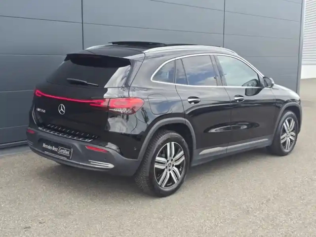 Mercedes Eqa 250 business line — photo 1