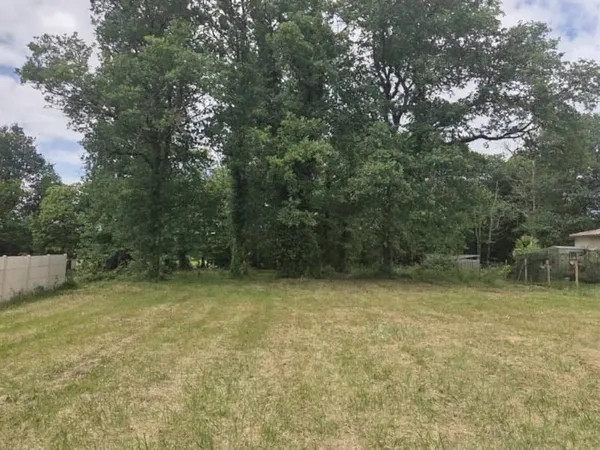 Terrain 2180 m²
