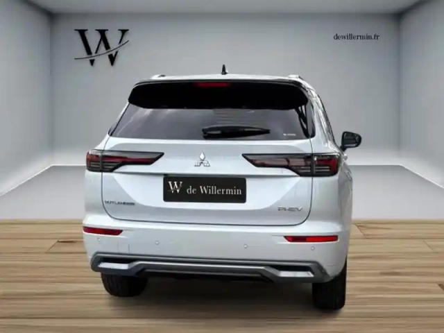 Mitsubishi Outlander 2.4 mivec phev 306 4wd instyle — photo 21
