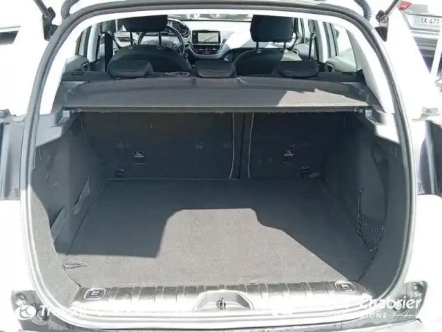 Peugeot 2008 puretech 130ch s&amp;s bvm6 allure — photo 7