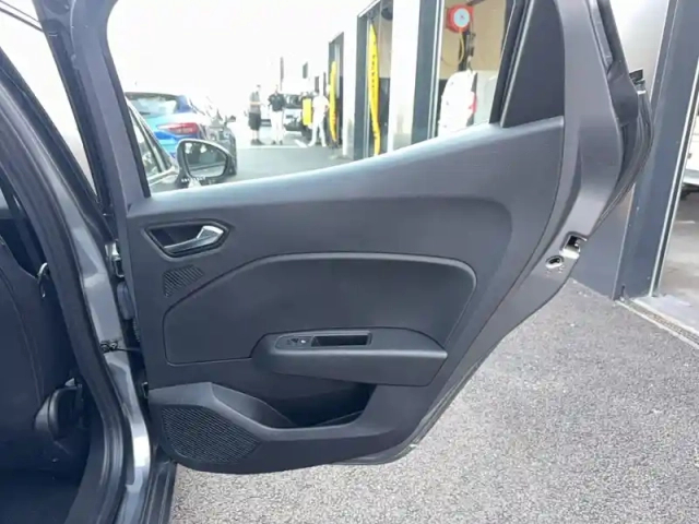 Renault Clio tce 90 ch gsr2 — photo 14