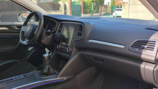 Renault Megane 1.2 TCe 130.0 - Intens – 2016 – 12170 km – Essence – Boîte Manuelle — photo 23