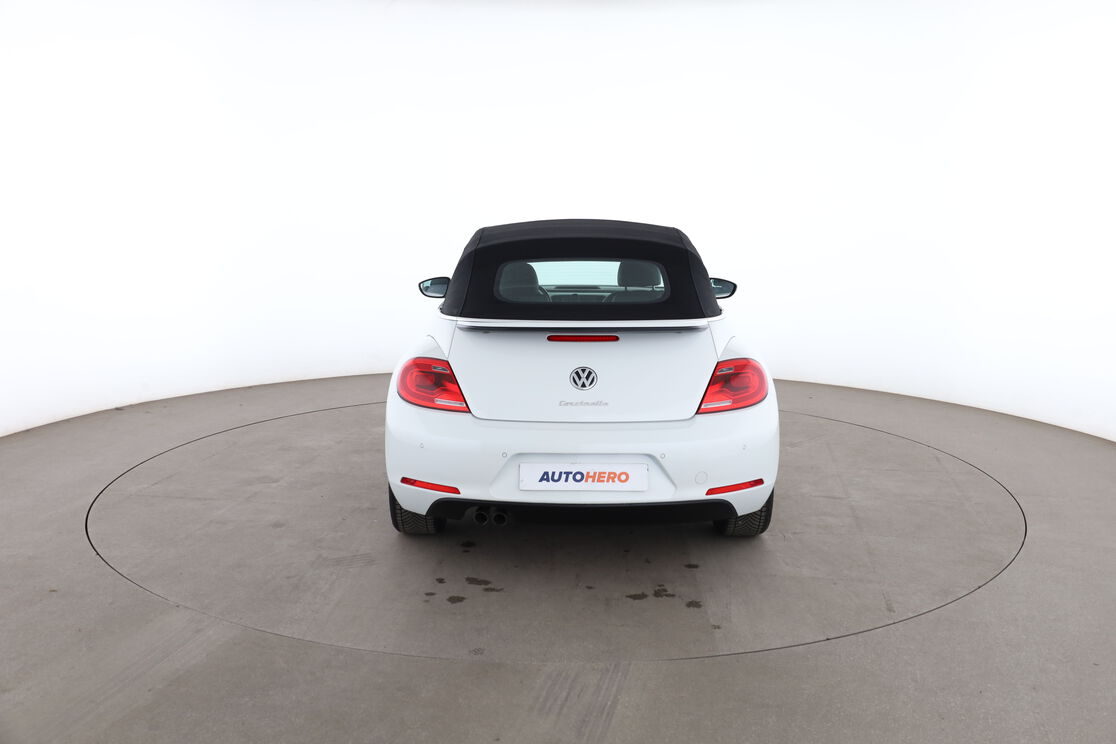 Volkswagen Beetle Cabriolet 2.0 TDI BlueMotion Tech Couture DSG6 — photo 4