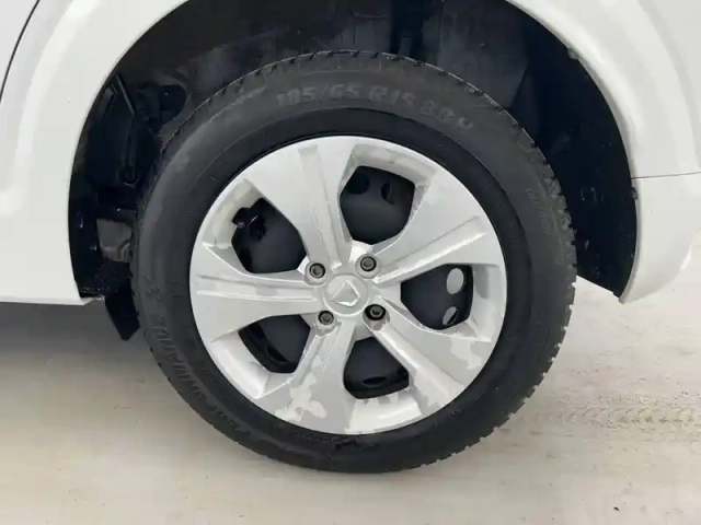 Dacia Sandero eco-g 100 - 22 — photo 26