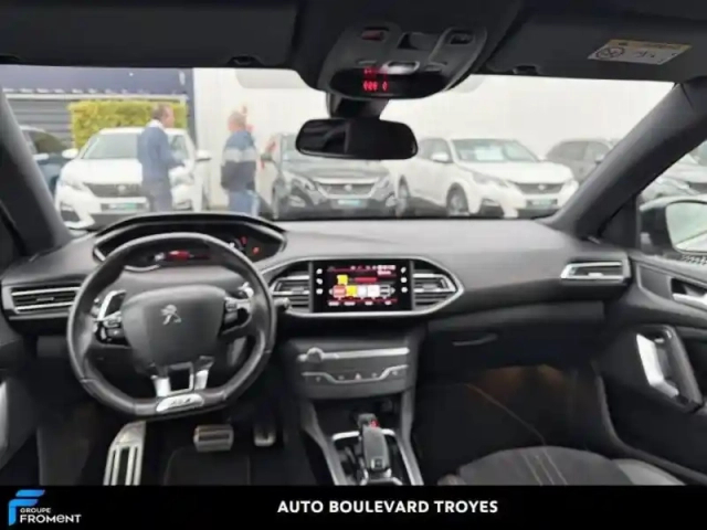 Peugeot 308 1.2 puretech 130ch s&amp;s gt pack — photo 8