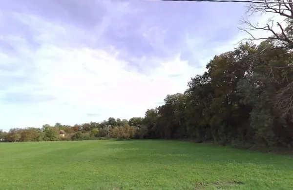Terrain constructible viabilisé BIOZAT 3 502 m2
