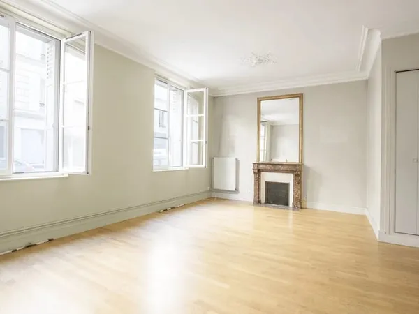 PARIS XVII - A LOUER VIDE - BATIGNOLLES - RUE LEGENDRE - 4 PIÈCES DE 97 m² AU REZ-DE-CHAUSSEE - 3 CH