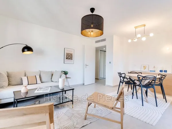 Appartement 4 pièces 77 m²