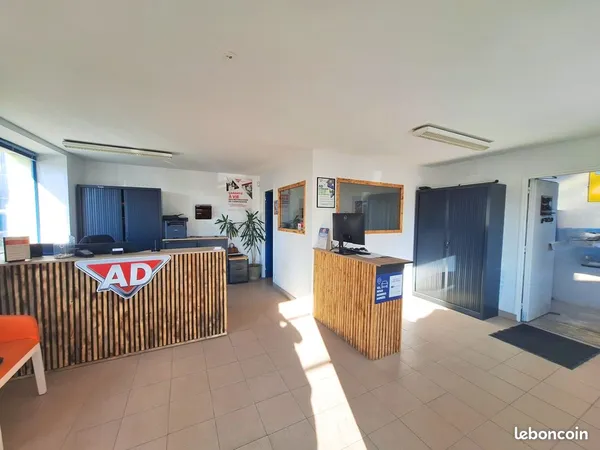 Local 593 m² Segré-en-Anjou Bleu