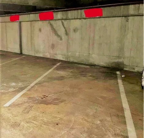 Place de Parking à louer Max Dormoy / Porte de la Chapelle - Tour Boucry