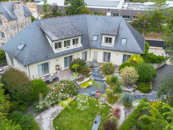 Maison bourgeoise d'exception à Montreuil-le-Gast