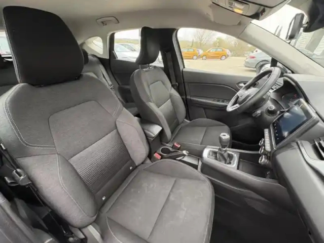 Renault Captur ii business blue dci 95 — photo 10