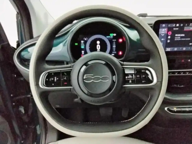 Fiat 500 e 118ch la prima my25 — photo 14