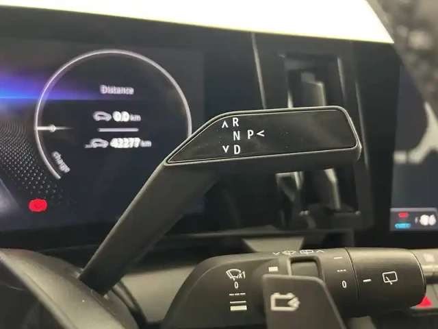 Renault Megane e-tech ev40 130ch standard charge — photo 13