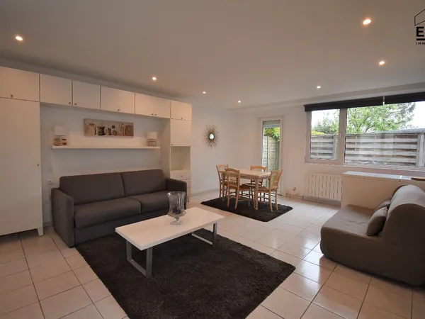 Studio 1 pièce 40 m²