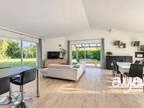 Vigneux de Bretagne - plain-pied 135m2 - 4 chambres - dépendanc