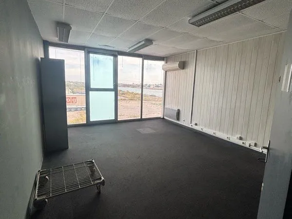 BUREAU À LOUER 35m2