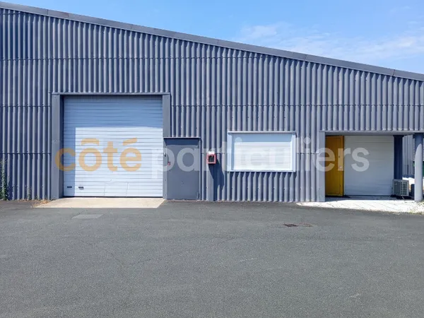 Entrepôt / local industriel 400 m2