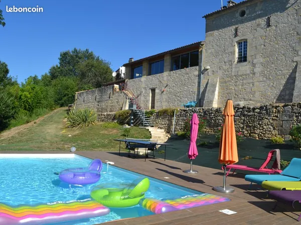 Propriété en pierre 290 m² avec vue, piscine et dépendance - 15 min Saint‑Émilion
