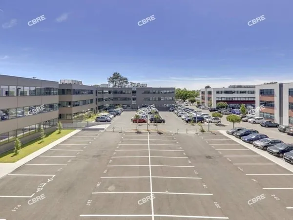 Bureaux 327 m²