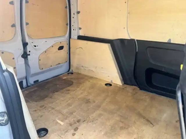 Peugeot Partner fourgon m 650 kg bluehdi 100 s&amp;s bvm6 — photo 12