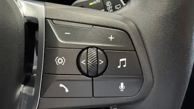 Bmw X1 i xdrive30 — photo 28