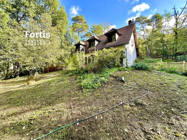 BUNO-BONNEVAUX - MAISON DE 120M² AVEC 4 CHAMBRES, SOUS-SOL TOTAL AVEC GARAGE, JARDIN, AU SEIN D’UN S