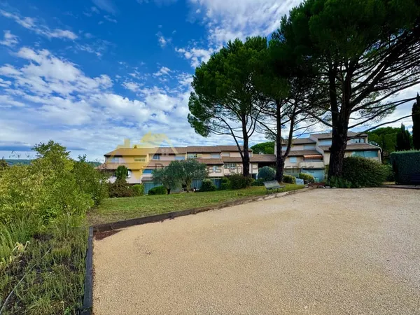 EXCLUSIVITÉ APPARTEMENT T2 AVEC LOGGIA ET VUE DÉGAGÉE À VA