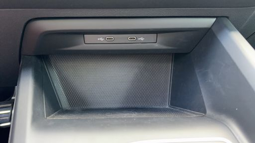 Volkswagen Golf 1.5 eTSI 130 DSG7 - R-Line – 2022 – 39538 km – Hybride essence – Boîte Automatique — photo 37