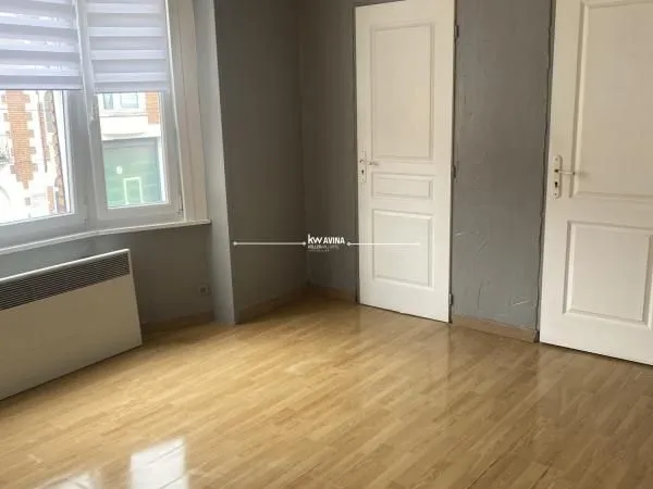 Local commercial 600 m²
