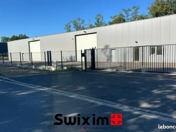 Local 950 m² Saint-Laurent-Médoc
