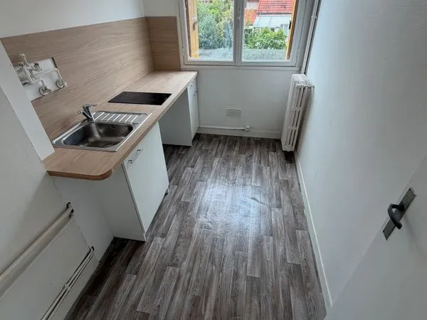 Appartement lumineux Drancy A deux pas du metro 7 et tramway