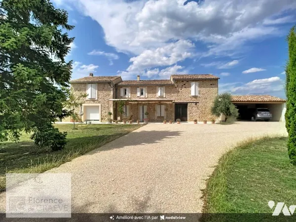 Maison 4 pièces 300 m²