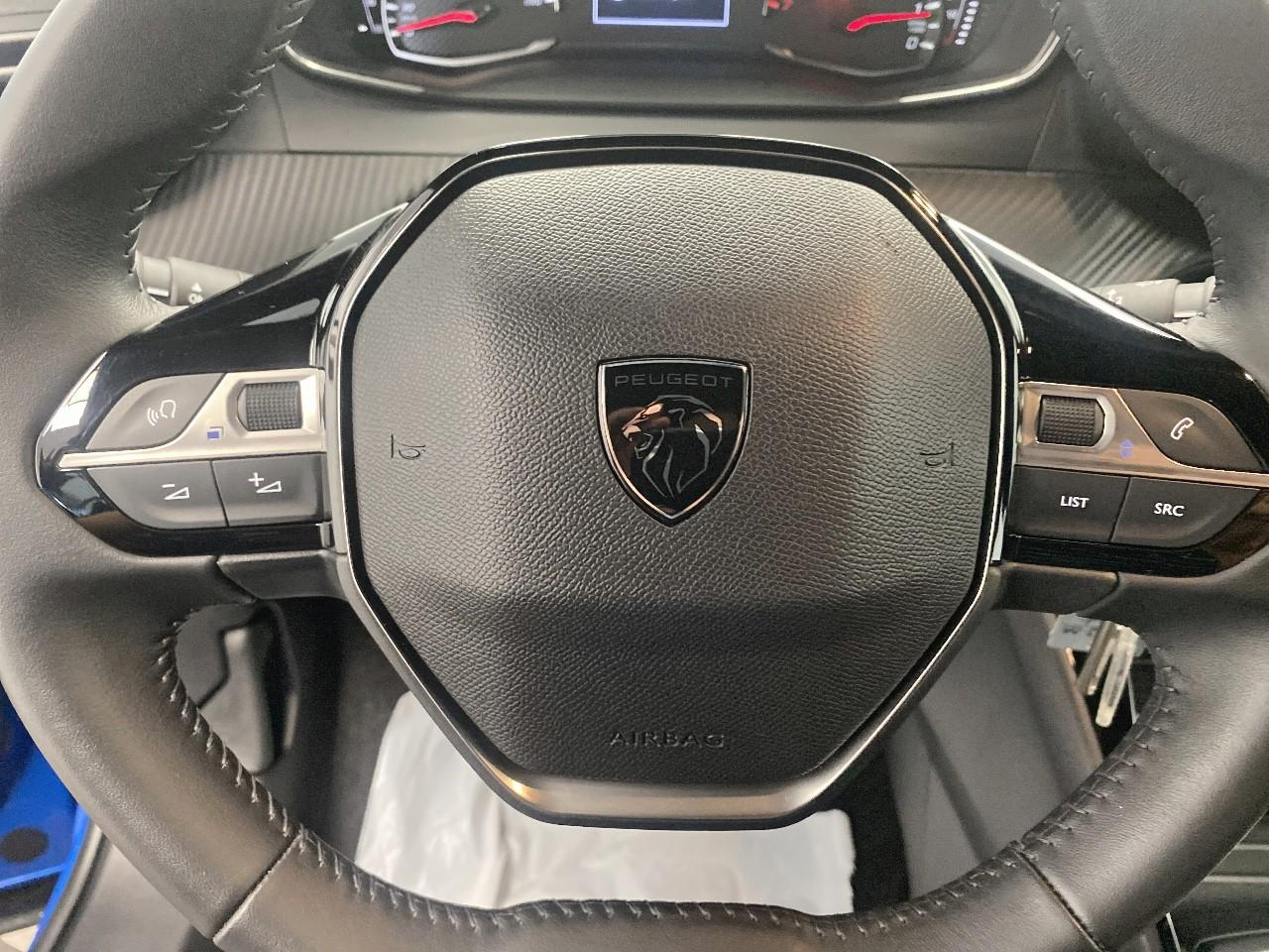 Peugeot 2008 100 s&s bvm6 style — photo 17