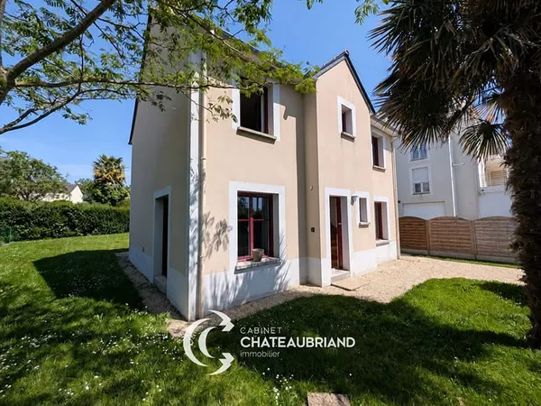 Maison Dol-de-Bretagne ? Hyper-centre, 4 chambres, vie de plain-pied, garage et terrain