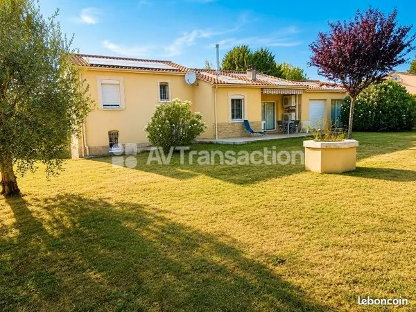 Maison plain-pied rénovée 164 m²