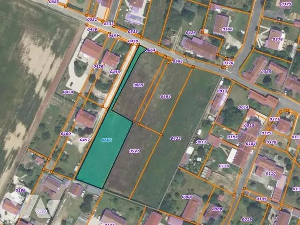 Terrain 1590 m²