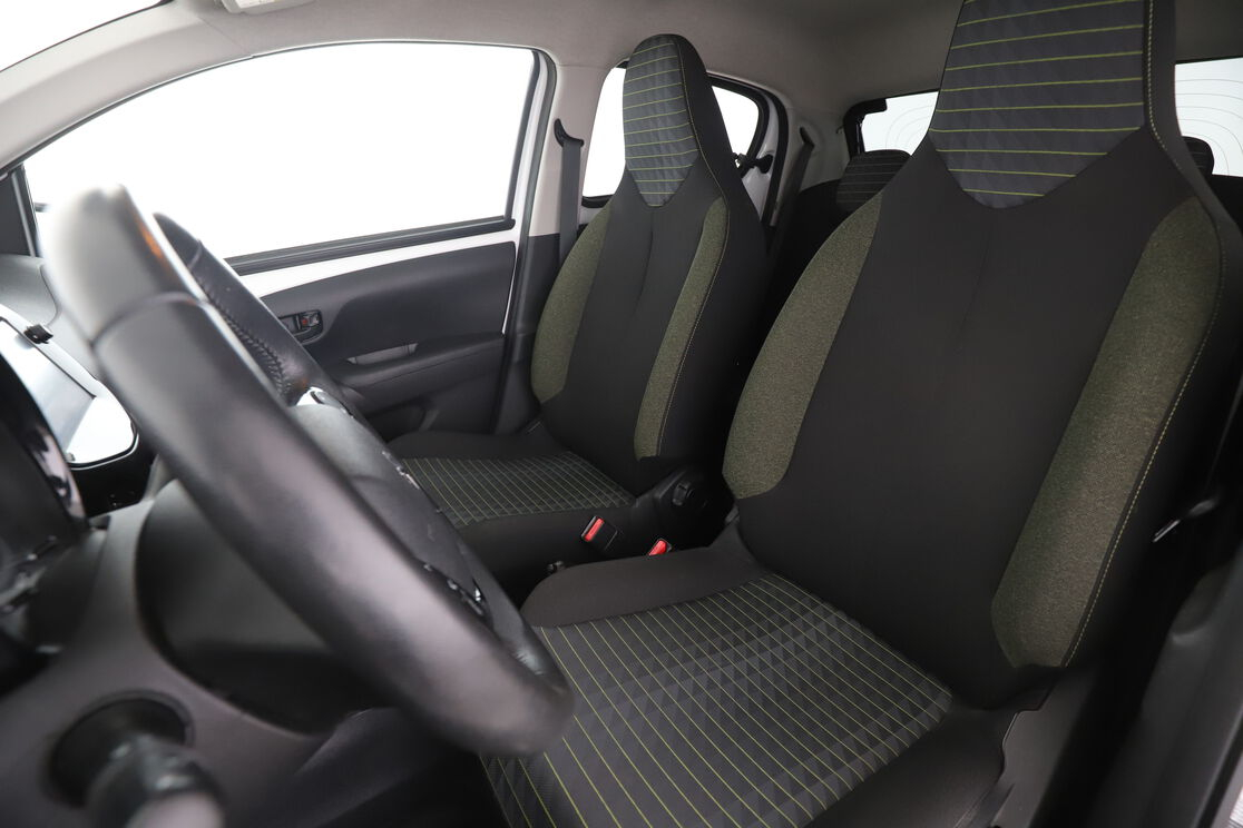 Peugeot 108 1.0 VTi Style — photo 9
