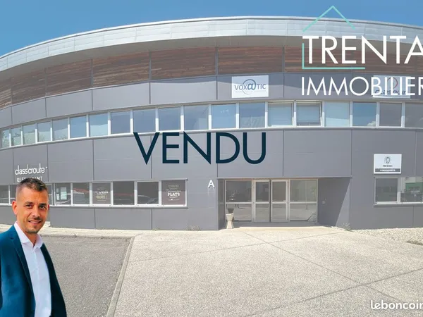 Bureaux 77 m² Moirans