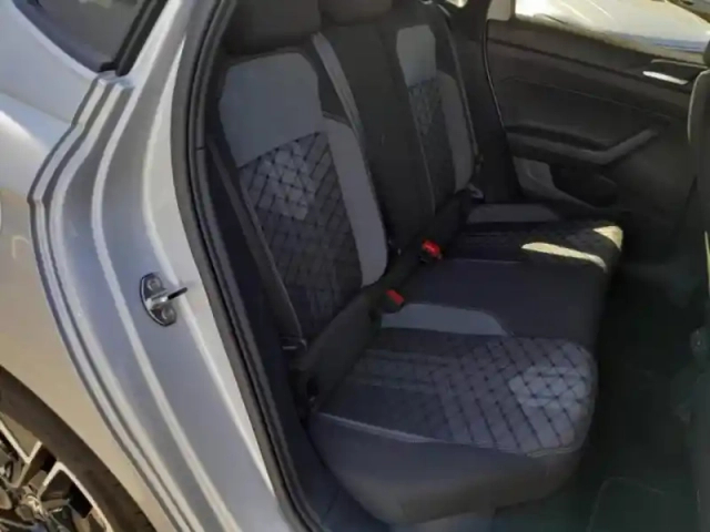 Volkswagen Polo 1.0 tsi 95ch r-line edition — photo 8