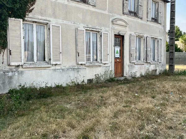 Fort potentiel commercial - D916 - Logement possible