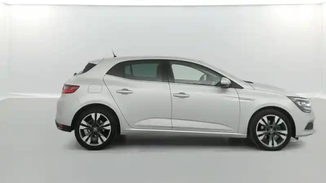Renault Megane mégane iv berline tce 140 energy — photo 15