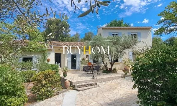 Maison 5 pièces 180 m²