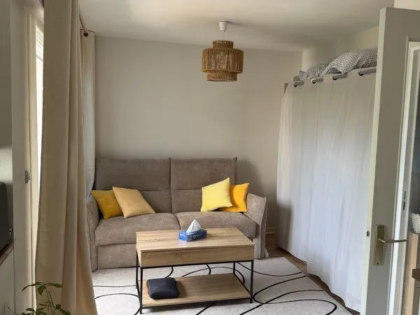 Appartement meublé Nantes avec ascenseur, balcon et parking