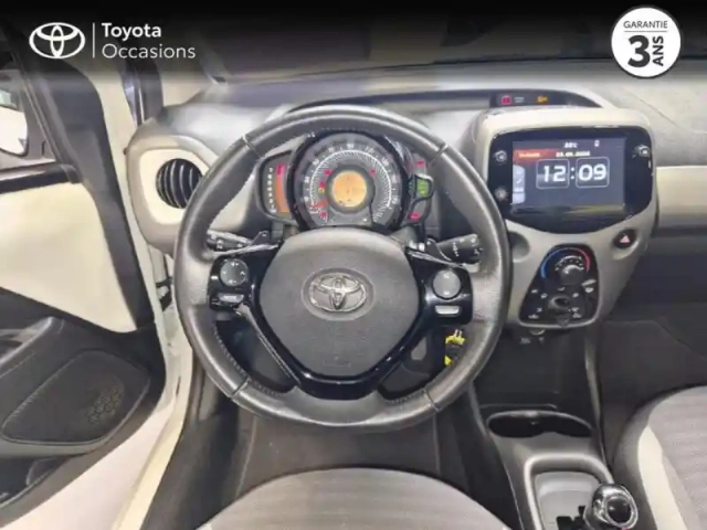 Toyota Aygo 1.0 vvt-i 72ch x-play x-shift 5p — photo 8