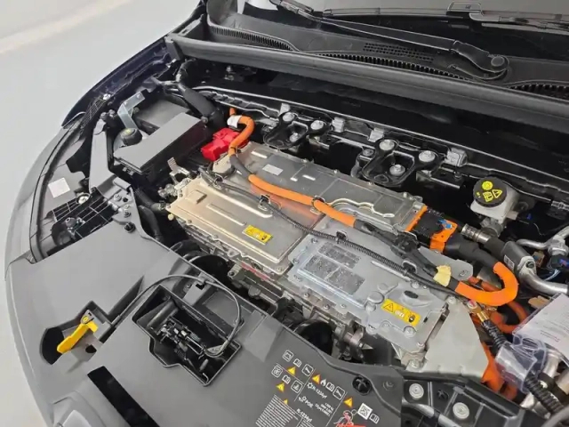 Renault Megane e-tech 220 ch autonomie confort gsr2 — photo 20
