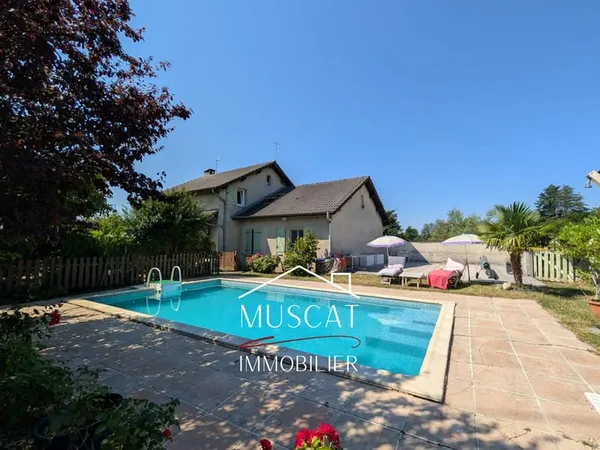 BONNEFAMILLE - Maison 6 pièces - Jardin - Terrasses - Piscin