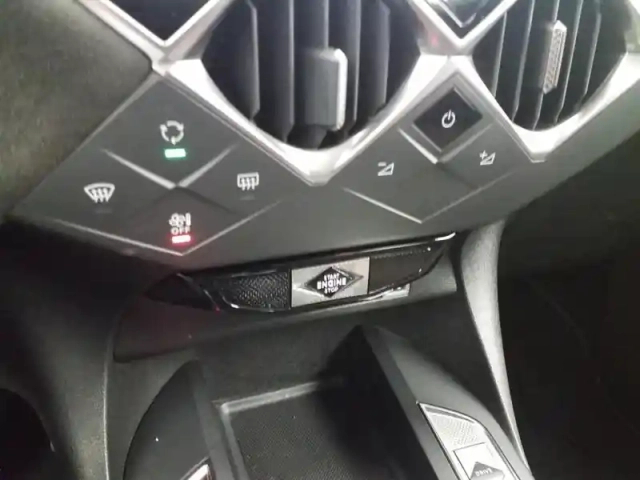 Ds Ds 3 ds3 crossback puretech 130 eat8 performance line+ — photo 19