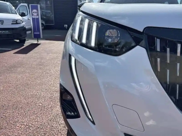Peugeot 2008 bluehdi 130 s&amp;s eat8 — photo 16