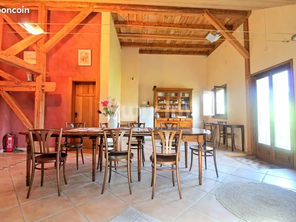 Appartement 6 pièces 147 m²